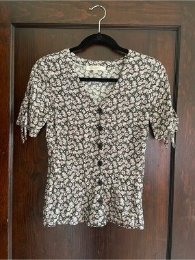 Loft size 0 floral button up blouse